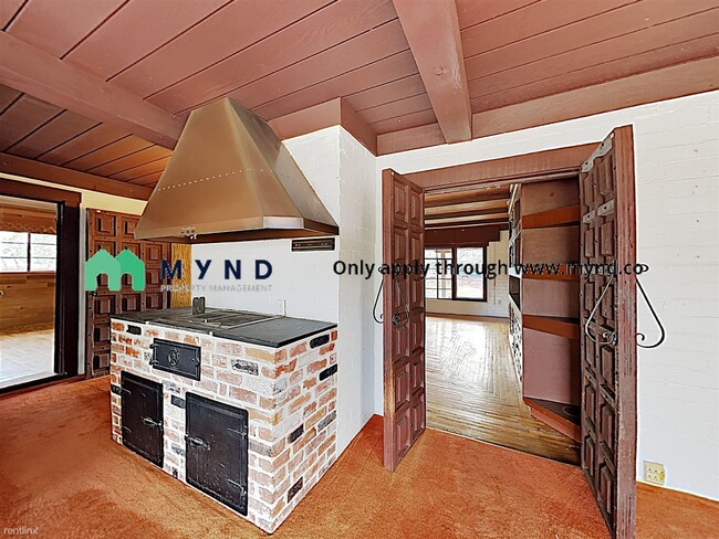 Foto del edificio - 3 br, 2 bath House - 3939 Altadena Ln