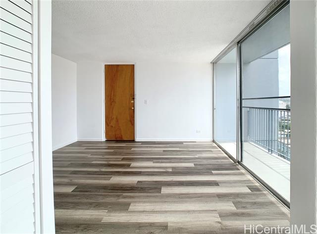 Building Photo - 1456 Thurston Ave