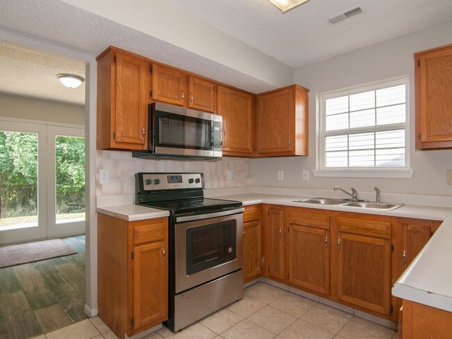 Building Photo - 7618 Misty Meadow Dr