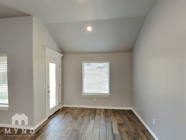 Foto del edificio - 8317 Rainier St