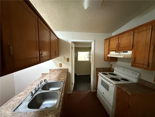 Foto del edificio - 1357 Glenn St