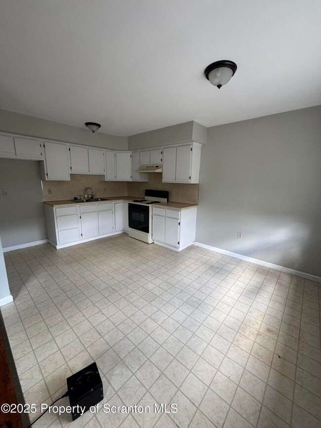 Foto del edificio - 130-130 Mortimer St