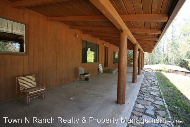 Building Photo - 11458 Manzanita Rd