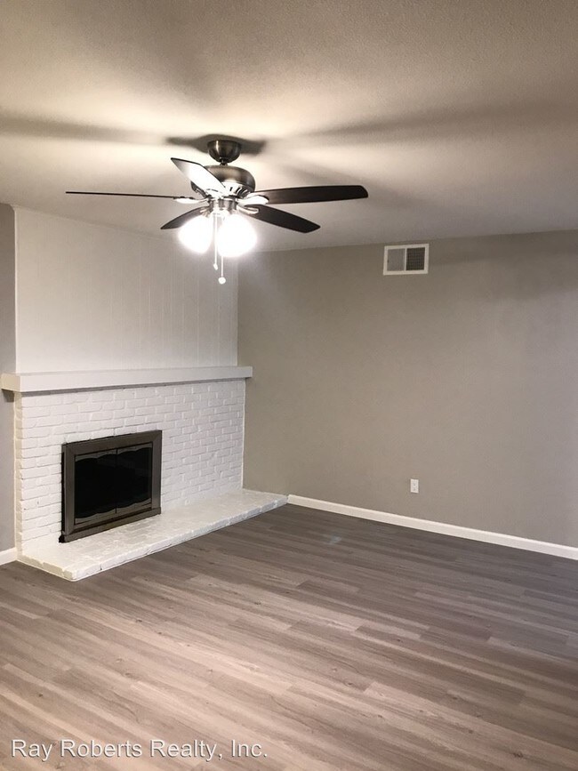 Building Photo - 4 br, 2 bath House - 6601 LENORE AVE