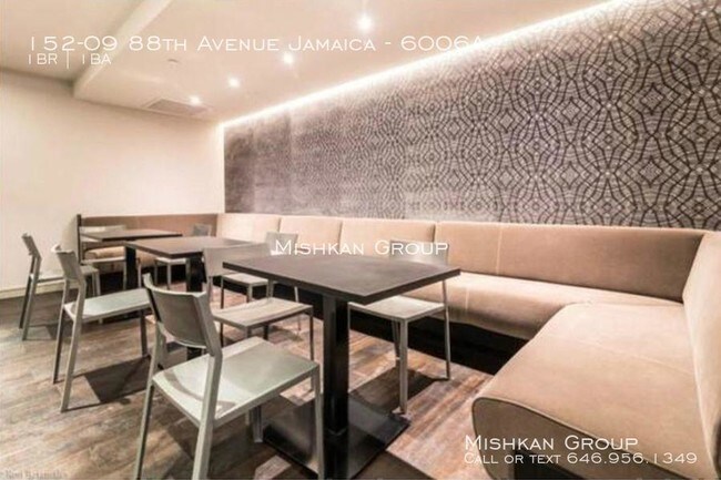 Foto del edificio - Parkhill Luxury Residency