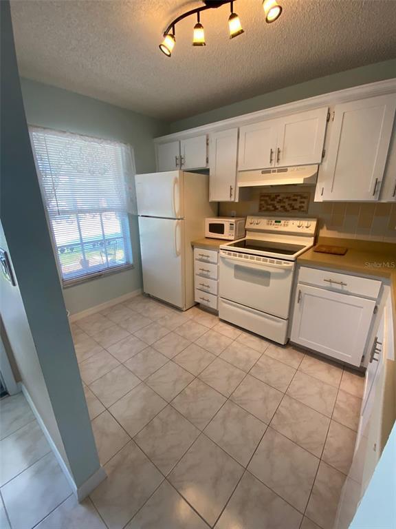 Building Photo - 2928 Stillwell Ct