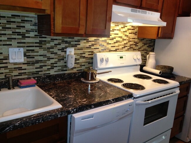 Building Photo - Charming 1bd/1ba Condo in the Heart of Niw...