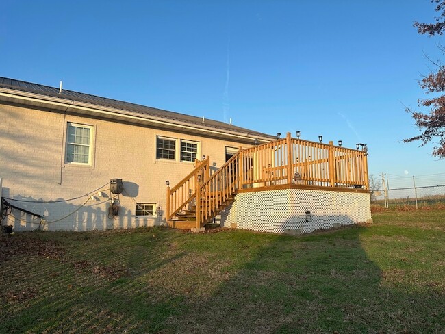 Foto del edificio - 8890 W Farm Rd 104