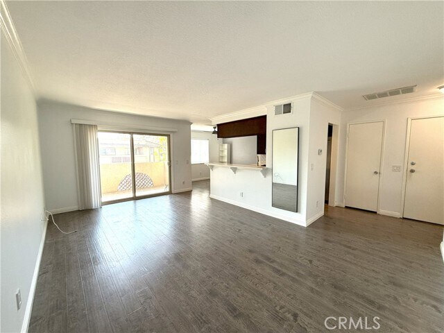 Building Photo - 25297 Tanoak Ln