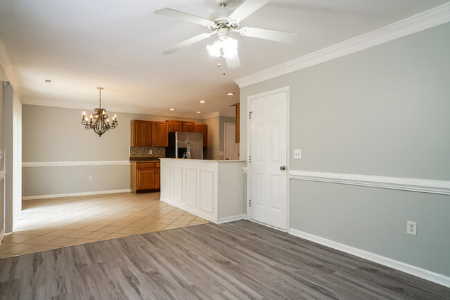 Building Photo - 491 Weymouth Ct