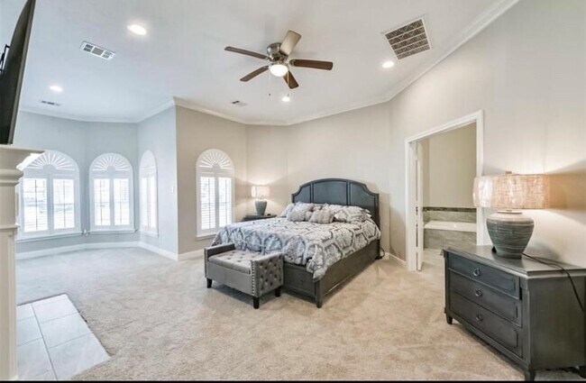 Foto del edificio - 8002 Harbor Point Dr