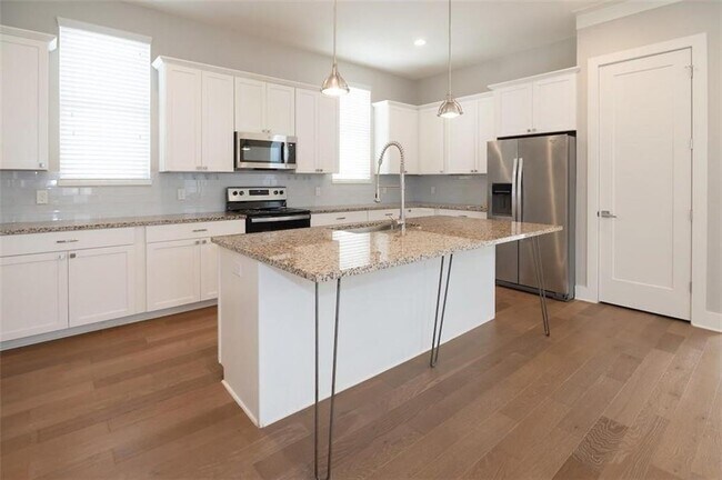 Building Photo - 8518 Fathom Cir