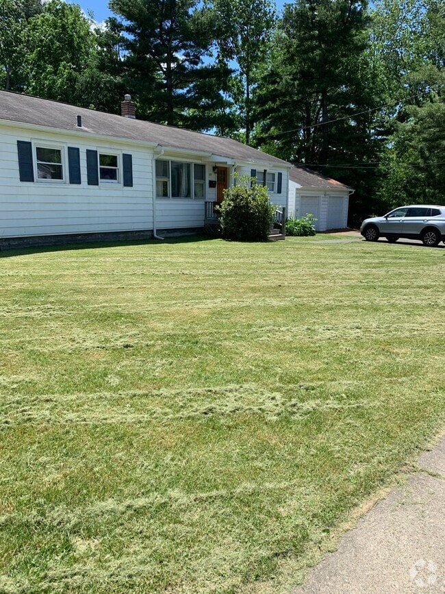 Building Photo - 19 Brookwood Dr