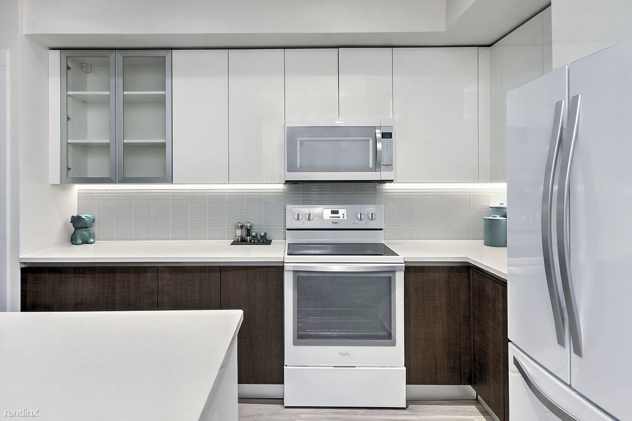 Foto principal - 61 Pierce St NE
