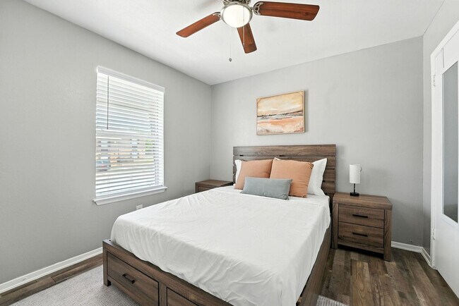 Foto del edificio - 2007 Teasley Ln
