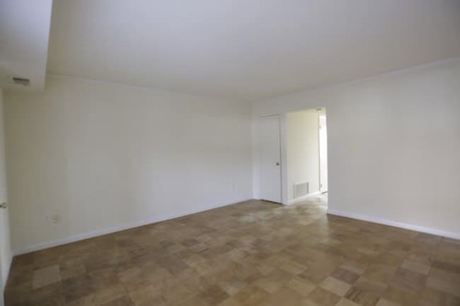 Primary Photo - Normandy Hill Apartments
