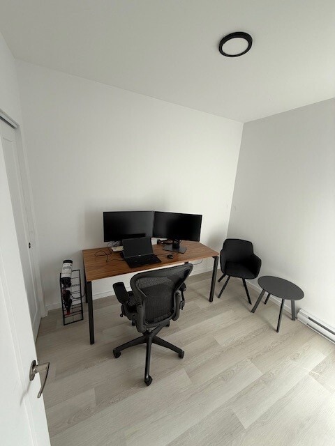 Building Photo - Habitations Guizot