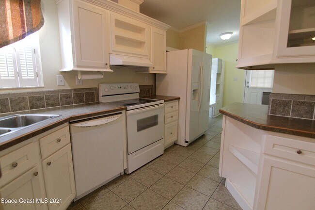Building Photo - 451 Seahorse Ln