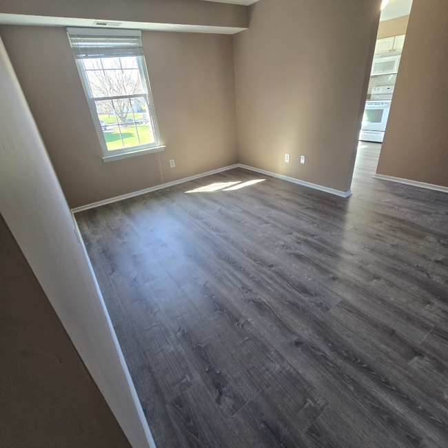 Building Photo - 589 Wrensong Rd