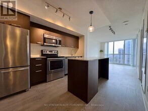 Building Photo - 88 Sheppard Ave E