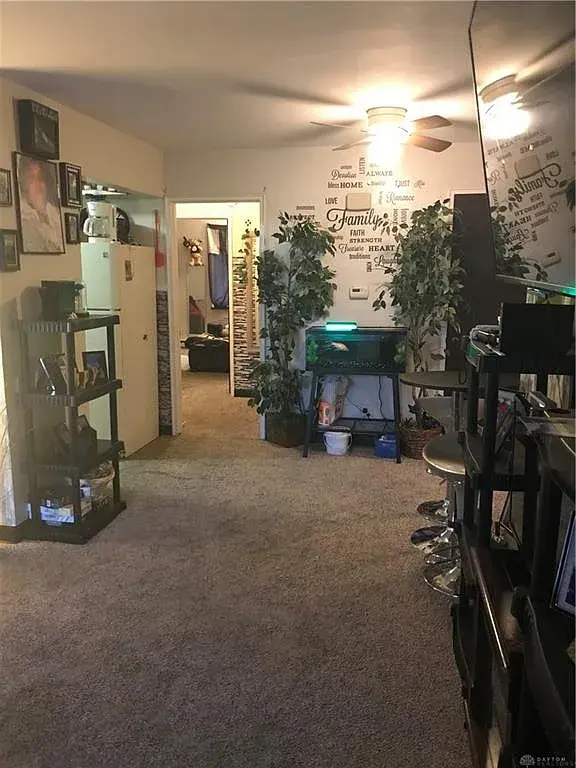 Unit does not come furnished and decorations may have changed from time of photo - 802 Uhrig Ave