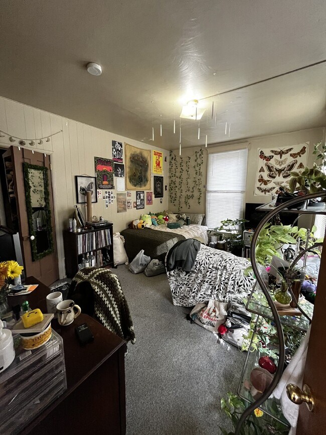 Foto del edificio - Nice 4 Bed 1 Bath close to UWEC and Water St! Available June 1st