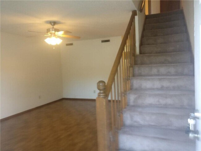 Building Photo - 683 N Betty Jo Dr