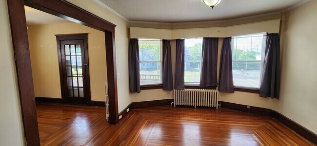 Foto del edificio - 352 Elm St