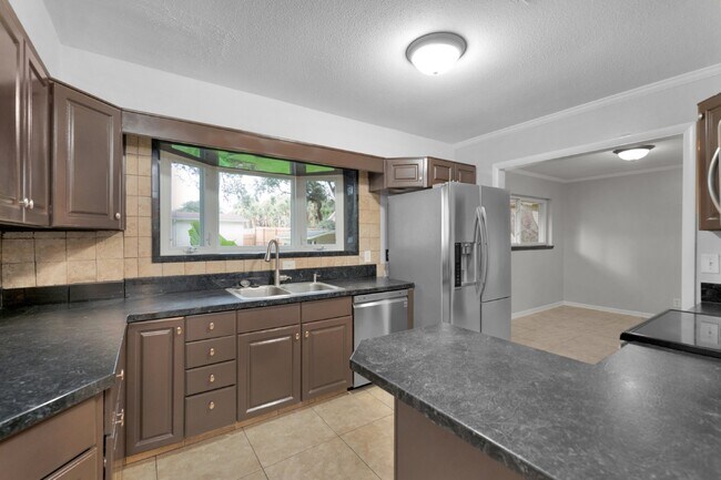 Foto del edificio - 20 Dogwood Ln