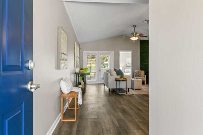 Foto del edificio - 1831 Wildwood Creek Ln