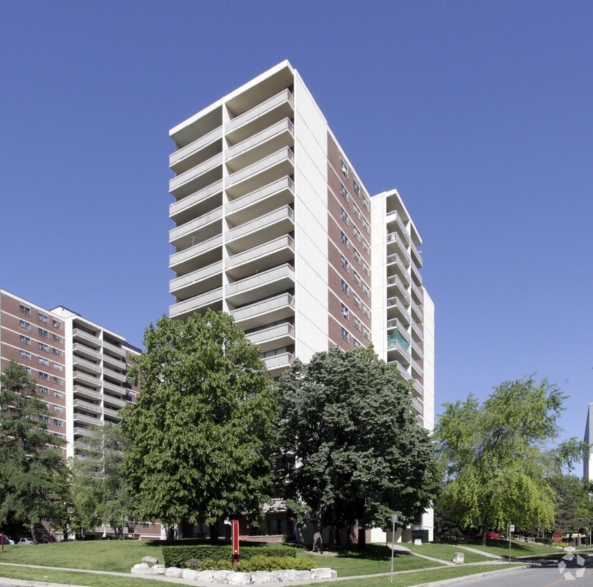 Primary Photo - Surrey Lane Apartments