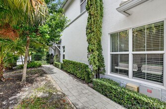 Building Photo - 6675 Quiet Wave Trl