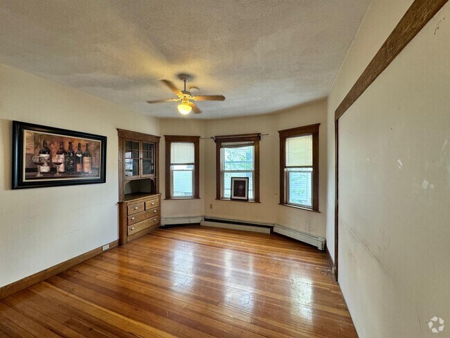 Building Photo - 29 Frederick Ave