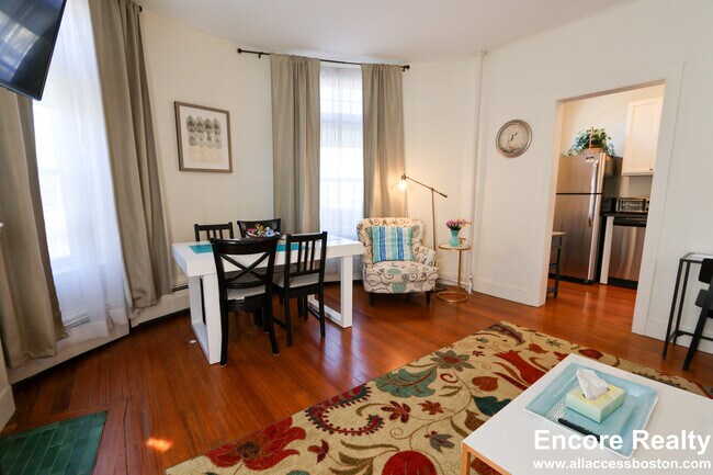 Foto del edificio - 1871 Beacon St