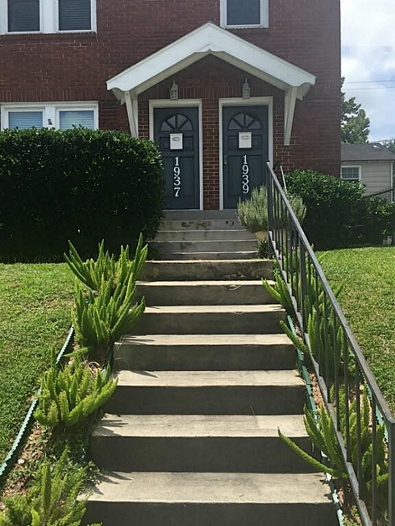 Foto del edificio - 1939 W McKinney St