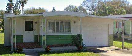 Building Photo - 528 Oak Ridge W