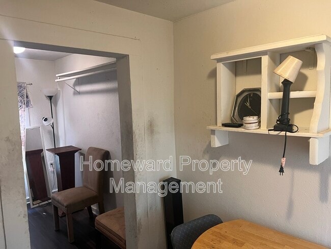 Photo - 3803 Meadowbrook Dr Apartment