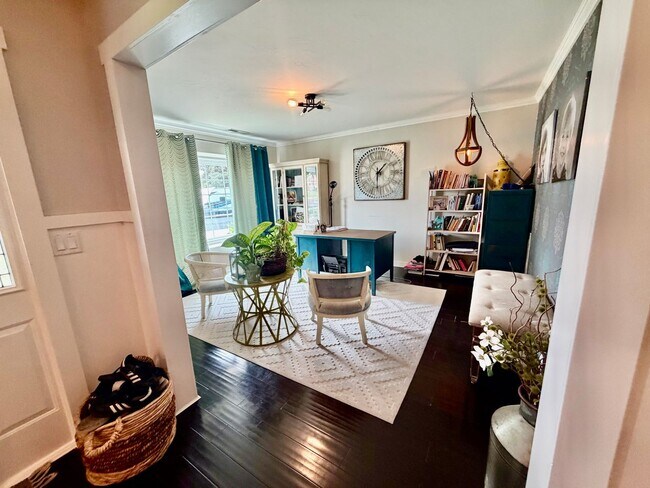 Foto del edificio - Gorgeous 4 Bedroom Home!!