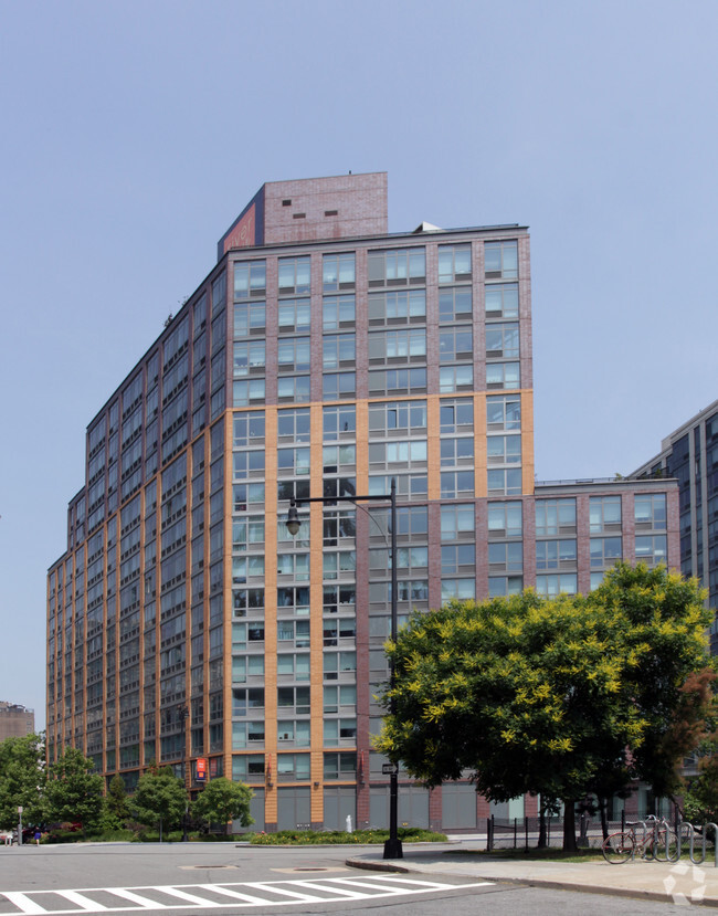 Building Photo - Riverwalk Crossing