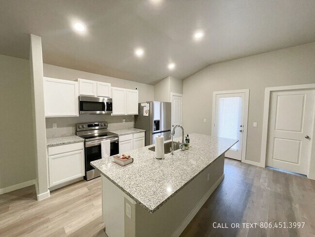 Building Photo - 3401 Urbana Pl