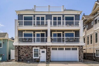 Building Photo - 807 Ocean Ave