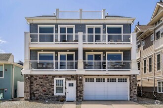 Building Photo - 807 Ocean Ave