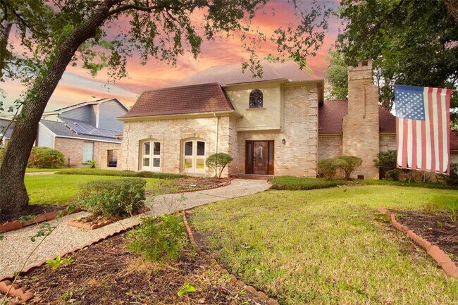 Building Photo - 15518 Winding Moss Dr