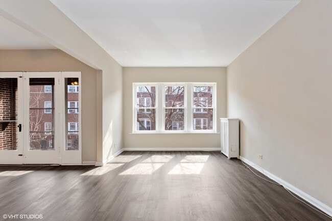 Building Photo - 1408 W Jonquil Terrace