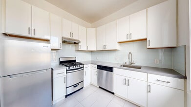 Building Photo - 555 Eddy St