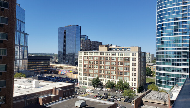 Building Photo - 2101 Chestnut St