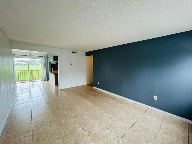 Foto del edificio - 2775 L B McLeod Rd