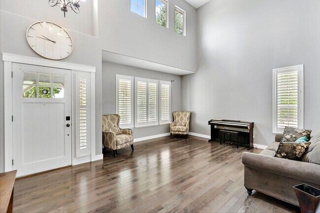 Building Photo - Beautiful Home in Tallyn's Ranch! Special ...