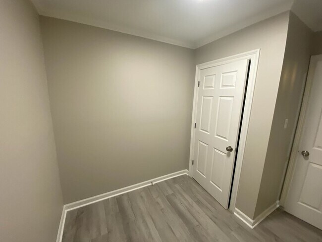 Foto del edificio - 5212 Jackson Ave