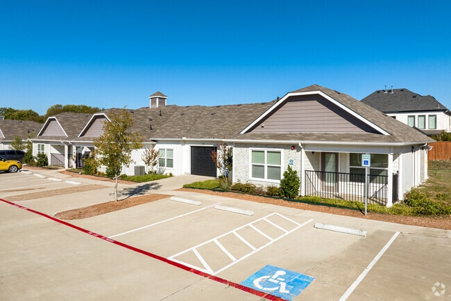 Building Photo - Park Residences Plano Properties